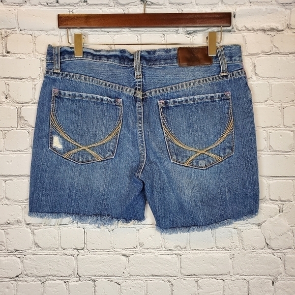 VICTORIA'S Secret Pink Cut Off Denim Shorts sz. 6 - Picture 3 of 9
